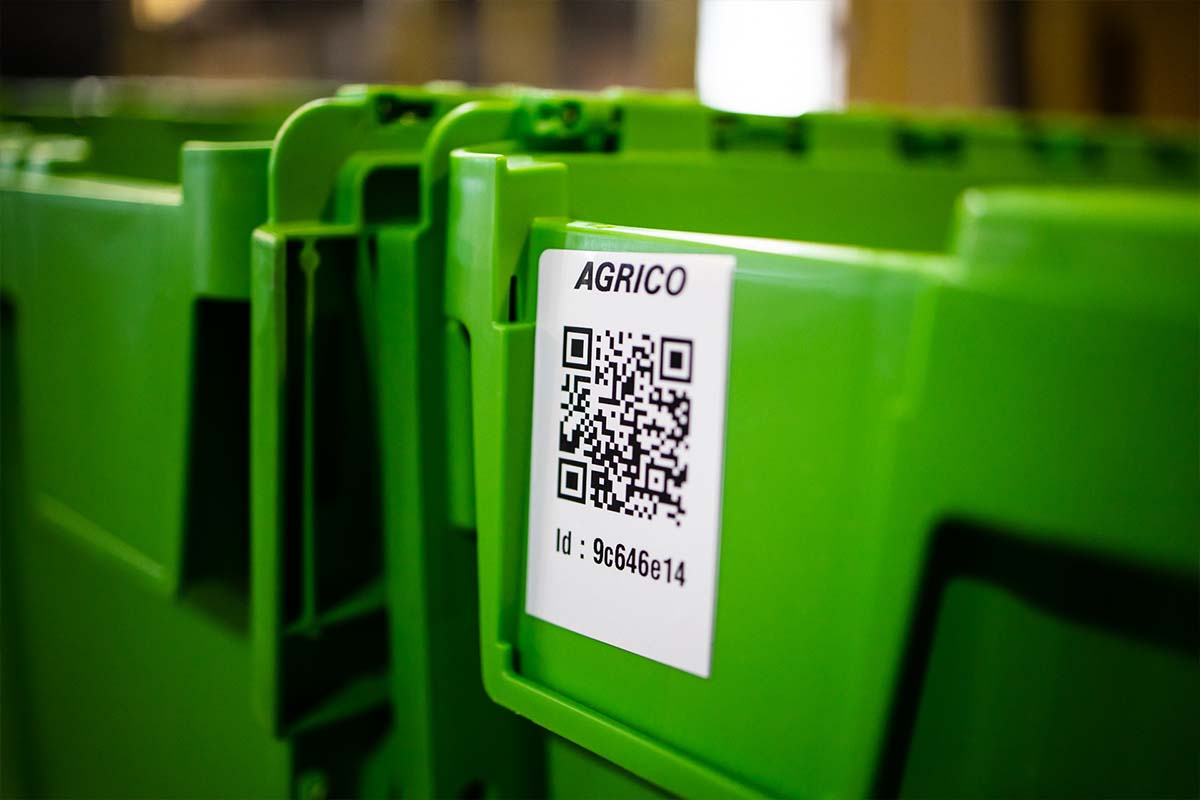 Agrico QR code sticker on container